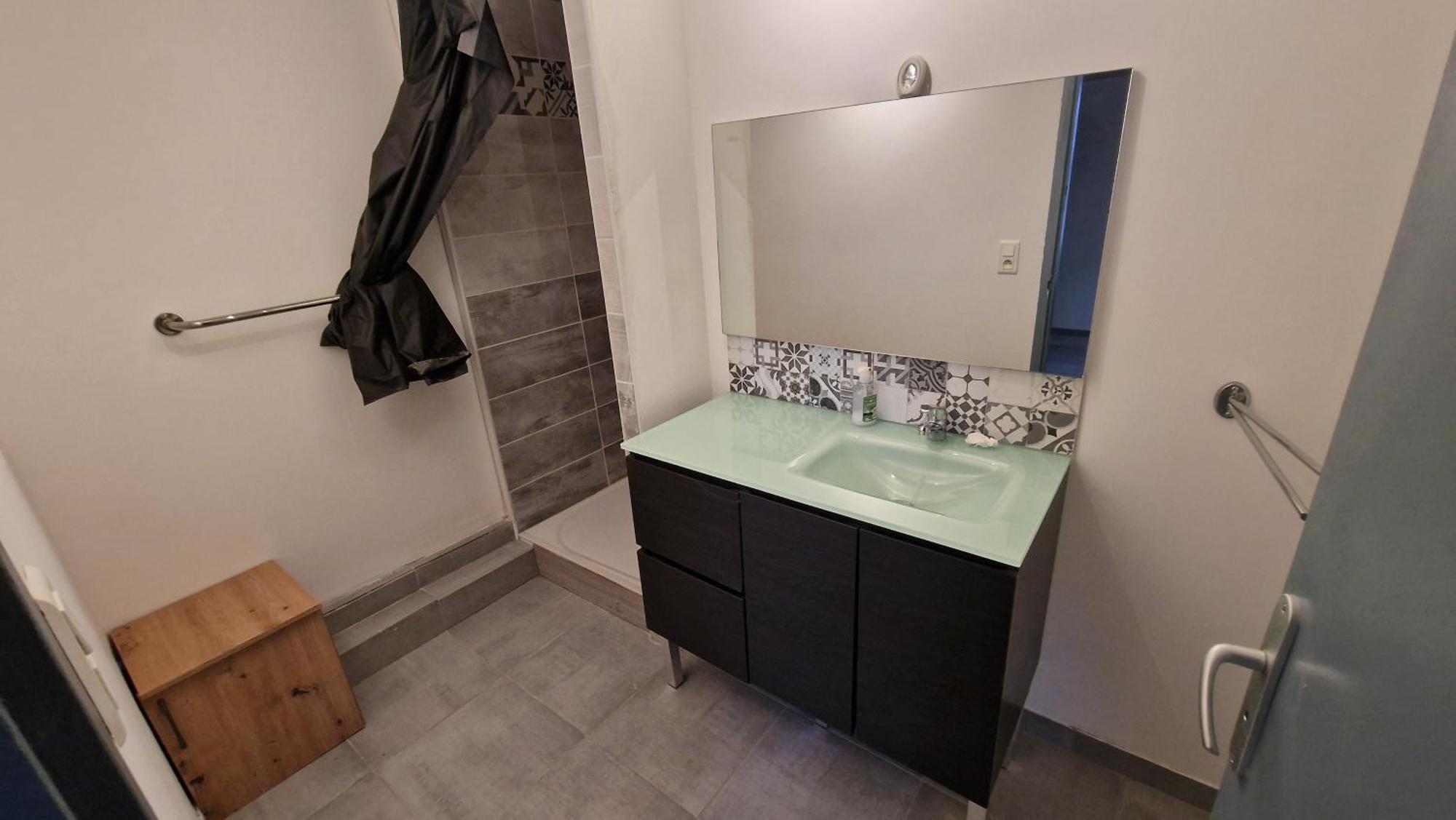 T3 Proche Centre-ville Appartement *